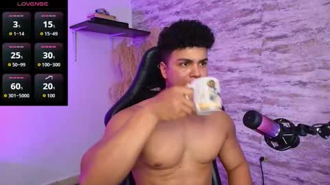 Snapshot of edward__clarck chatting on September 17, 2025, 2:57 am EDWARD CLARCK online show from September 17, 2025, 2:57 am