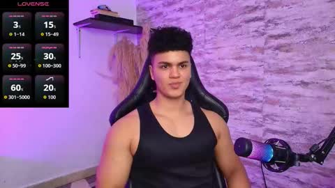 Snapshot of edward__clarck chatting on October 19, 2025, 5:41 am EDWARD CLARCK online show from October 19, 2025, 5:41 am