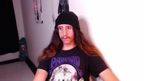 Snapshot of edward_chann chatting on January 6, 2025, 6:36 am edward_chann online show from January 6, 2025, 6:36 am