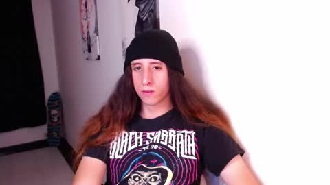 Snapshot of edward_chann chatting on January 25, 2025, 4:56 am edward_chann online show from January 25, 2025, 4:56 am