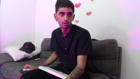 Snapshot of edward_johnsonn chatting on September 21, 2025, 12:07 pm edward_johnsonn online show from September 21, 2025, 12:07 pm