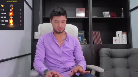 Snapshot of edwardross_ chatting on February 14, 2025, 7:23 pm Edward Ross online show from February 14, 2025, 7:23 pm