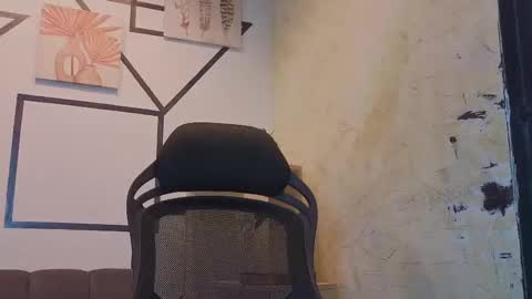 Snapshot of edwardross_ chatting on September 10, 2025, 6:52 pm Edward Ross online show from September 10, 2025, 6:52 pm