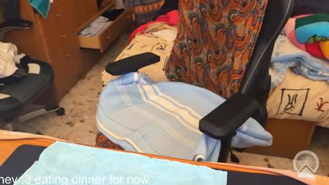 Snapshot of edwarh_01 chatting on February 3, 2026, 12:42 am Alex online show from February 3, 2026, 12:42 am