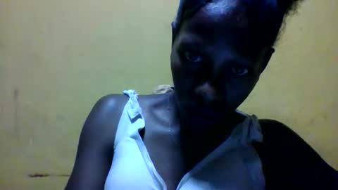 edwige770943 online show from April 20, 2026, 6:27 am