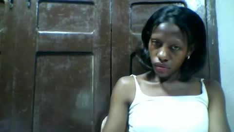 edwige770943 online show from April 25, 2026, 1:52 pm