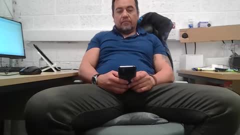 Snapshot of edwill13 chatting on April 13, 2026, 8:53 am EdM online show from April 13, 2026, 8:53 am