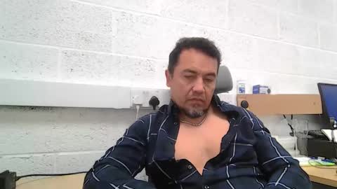 Snapshot of edwill13 chatting on April 21, 2026, 8:20 am EdM online show from April 21, 2026, 8:20 am