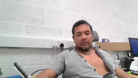 Snapshot of edwill13 chatting on April 28, 2026, 7:57 am EdM online show from April 28, 2026, 7:57 am