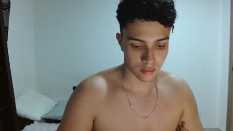 edwisalvatore online show from January 7, 2025, 3:46 am