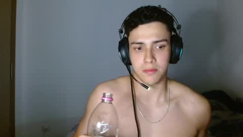 edwisalvatore online show from January 10, 2025, 4:33 am