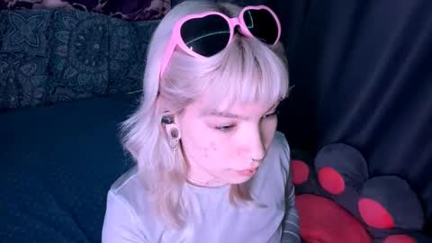 Snapshot of edythecolbert chatting on December 5, 2025, 7:21 pm Rachel online show from December 5, 2025, 7:21 pm