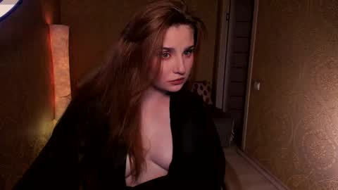 Snapshot of eesmaaarr chatting on April 27, 2026, 11:14 pm eesmaaarr online show from April 27, 2026, 11:14 pm