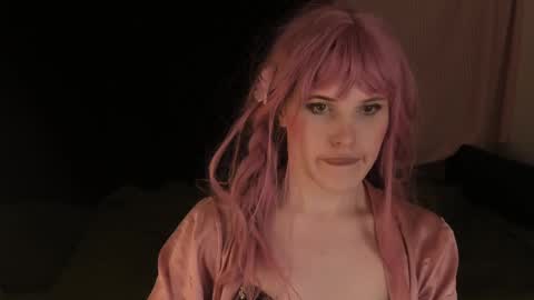 Effie Mur online show from December 28, 2024, 6:18 pm