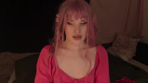 Effie Mur online show from January 3, 2025, 2:32 am