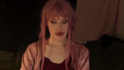 Effie Mur online show from January 19, 2025, 6:00 pm