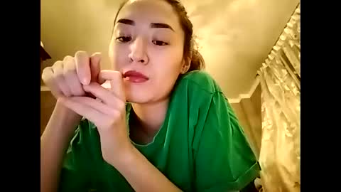 Effy online show from March 1, 2025, 4:44 pm