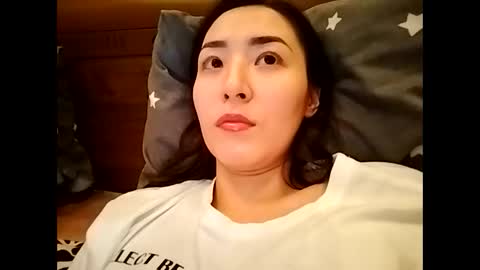 Effy online show from March 4, 2025, 1:49 pm