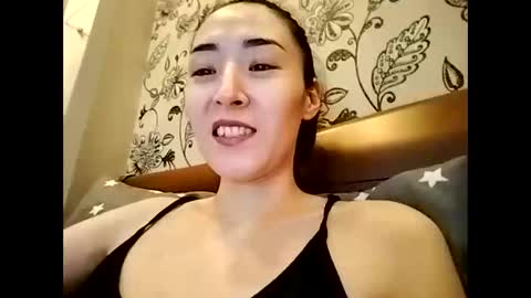 Effy online show from November 20, 2025, 2:06 pm