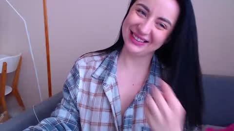 Effy online show from January 6, 2025, 12:57 pm