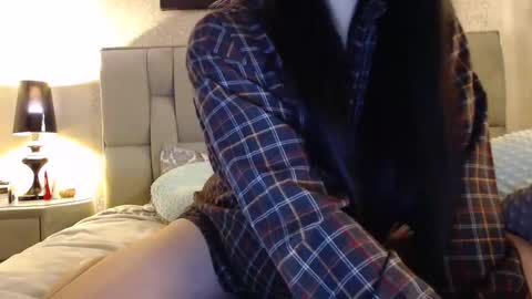 Effy online show from January 8, 2026, 3:58 pm