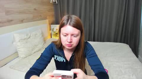 Effy online show from November 25, 2025, 6:46 am