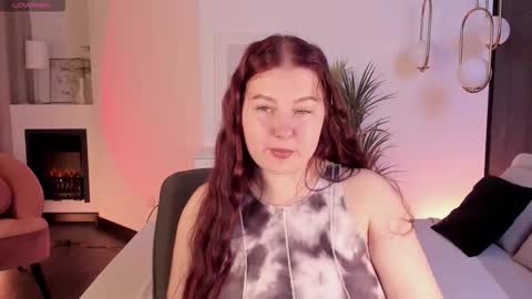 Effy online show from October 22, 2025, 1:44 pm