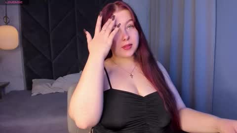 Effy online show from October 26, 2025, 2:01 pm