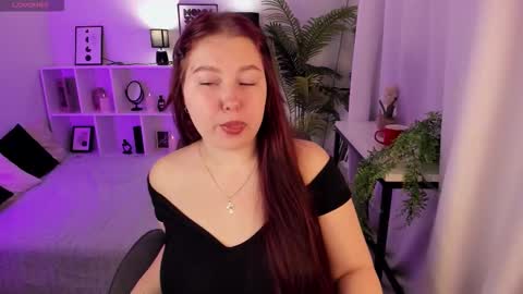 Effy online show from November 1, 2025, 1:35 pm