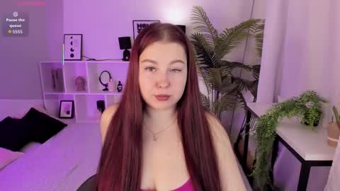 Effy online show from November 11, 2025, 1:33 pm