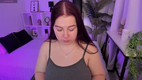 Effy online show from November 23, 2025, 1:22 pm