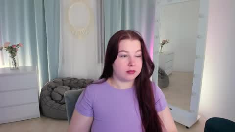 Snapshot of effyrain chatting on April 19, 2026, 3:55 pm effyrain online show from April 19, 2026, 3:55 pm