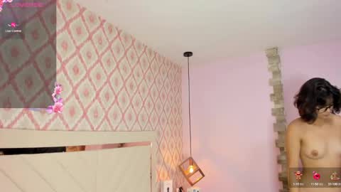 Snapshot of effystonnem chatting on December 10, 2024, 10:37 pm E F F Y online show from December 10, 2024, 10:37 pm