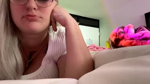 Egyptiancottxn online show from February 8, 2025, 4:36 pm