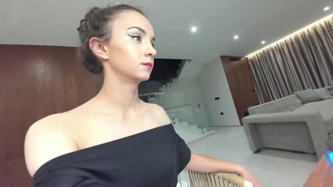 Snapshot of ehotlovea chatting on November 13, 2025, 1:59 am Erik and Alice online show from November 13, 2025, 1:59 am