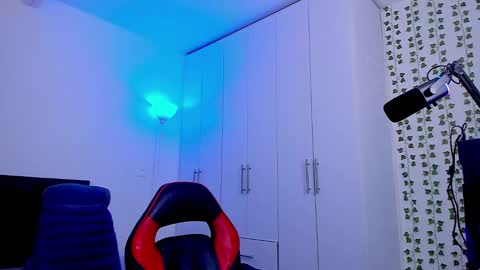 eiden_allenx1 online show from February 8, 2025, 6:43 am