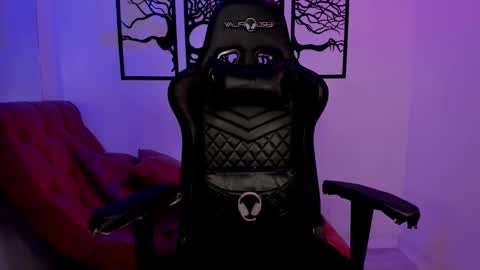 Snapshot of eiimy_milleer_ chatting on January 14, 2026, 4:56 pm Eiimy online show from January 14, 2026, 4:56 pm