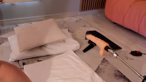 Eilin online show from February 3, 2025, 3:27 pm