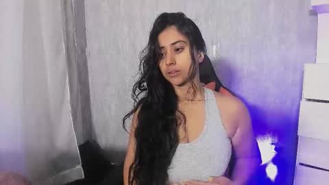 Eilyn online show from November 8, 2025, 1:33 pm