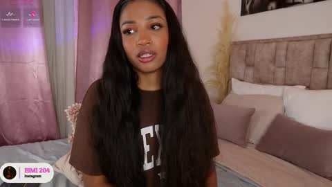 Snapshot of eimi_space chatting on February 9, 2025, 8:33 am eimi online show from February 9, 2025, 8:33 am