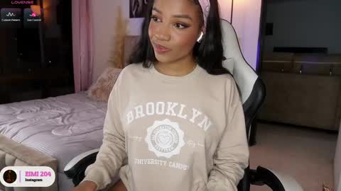 Snapshot of eimi_space chatting on February 10, 2025, 11:45 pm eimi online show from February 10, 2025, 11:45 pm