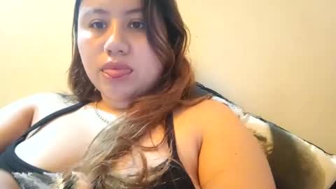 EIMY   MODEL INDEPENDENT online show from January 9, 2025, 8:55 pm