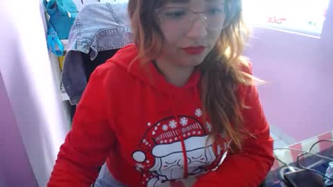 Snapshot of eireneninon chatting on December 7, 2024, 6:15 pm Eirene online show from December 7, 2024, 6:15 pm