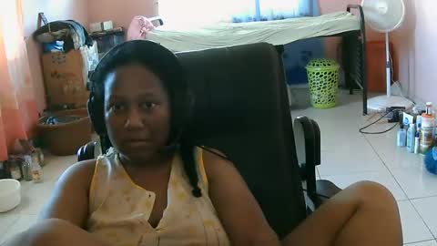 Eirondra Valeen online show from October 14, 2025, 12:50 pm