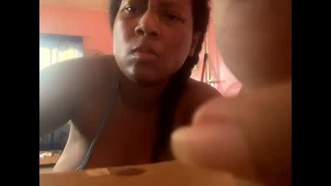 Eirondra Valeen online show from March 12, 2026, 10:54 am