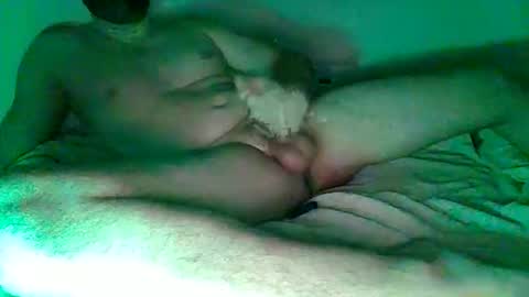 Snapshot of eiros_ chatting on February 19, 2025, 10:42 pm Eiros online show from February 19, 2025, 10:42 pm