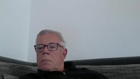 Snapshot of eisbaer1957 chatting on October 17, 2025, 12:41 pm eisbaer1957 online show from October 17, 2025, 12:41 pm