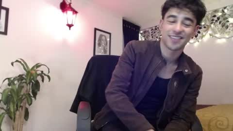 xoxo online show from December 19, 2024, 12:13 am