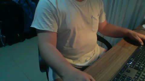 Snapshot of ekudemic chatting on February 6, 2025, 3:37 am Juan Pablo M online show from February 6, 2025, 3:37 am