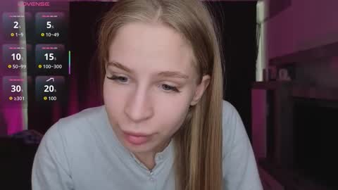 Snapshot of el1s_evans chatting on March 14, 2026, 11:04 am please read my bio there is information about private shows and about my personality online show from March 14, 2026, 11:04 am